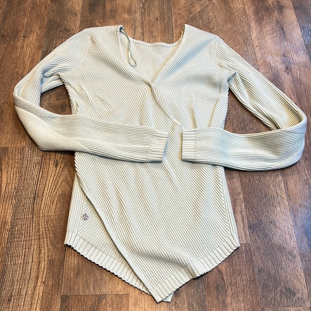 Lululemon long sleeves